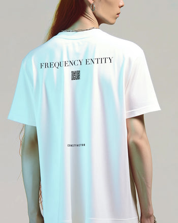 Tシャツ【 FREQUENCY ENTITY 】（9480873）ホワイト
