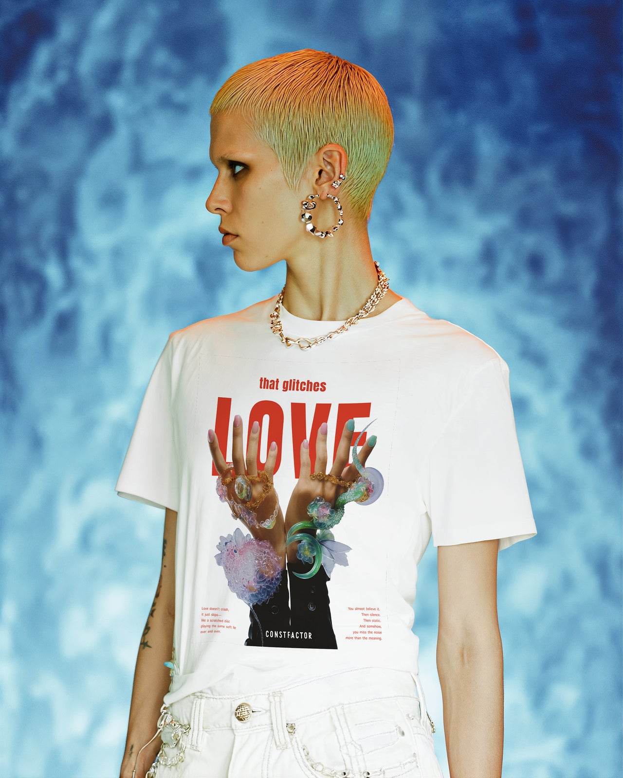 Tシャツ【 LOVE THAT GLITCHES 】（1641935）ホワイト